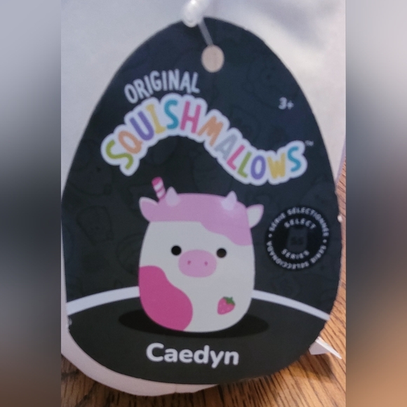 Squishmallows Strawberry Moo Pair - Picture 5 of 7